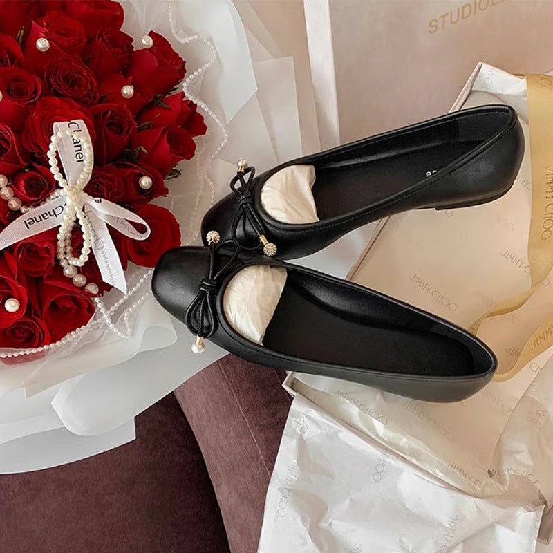 حذاء باليه فضي مسطح للنساء من جريب موم فريدا جيرل~ ذو رأس دائري وقوس ضحل - Image 1